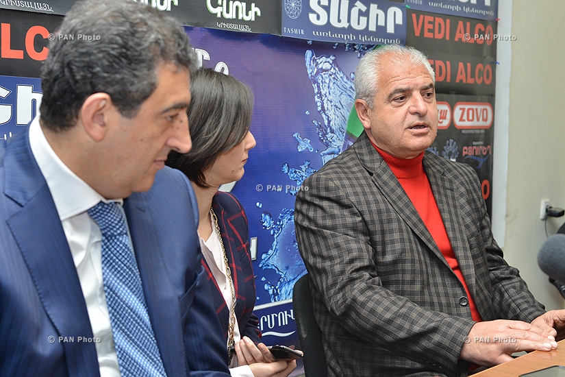 Пресс-конференция Вардана Айвазяна (РПА) и бывшего депутата Верховного Совета РА Азата Аршакяна