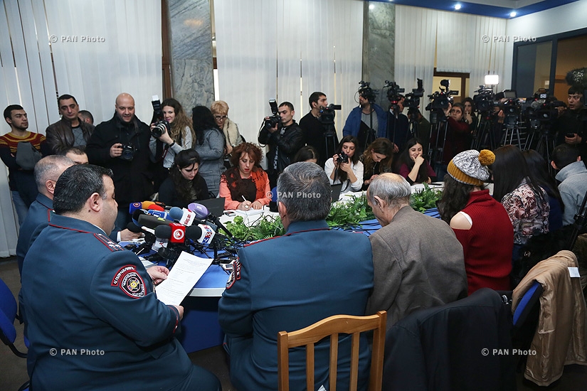 Deputy chief of Armenian Police, Major General Hunan Poghosyan meets  meets media representatives