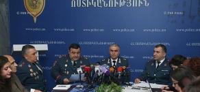 Deputy chief of Armenian Police, Major General Hunan Poghosyan meets  meets media representatives