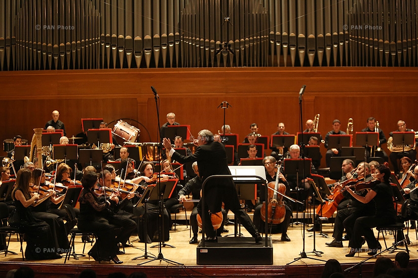 Premiere of Krzysztof Penderecki's Concerto for Flute, performed by Massimo Mercelli under the baton of Italian conductor Pier Carlo Orizio