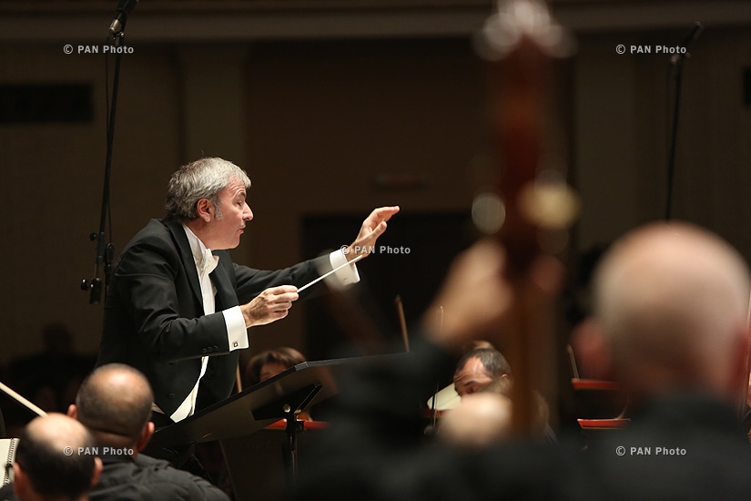 Premiere of Krzysztof Penderecki's Concerto for Flute, performed by Massimo Mercelli under the baton of Italian conductor Pier Carlo Orizio