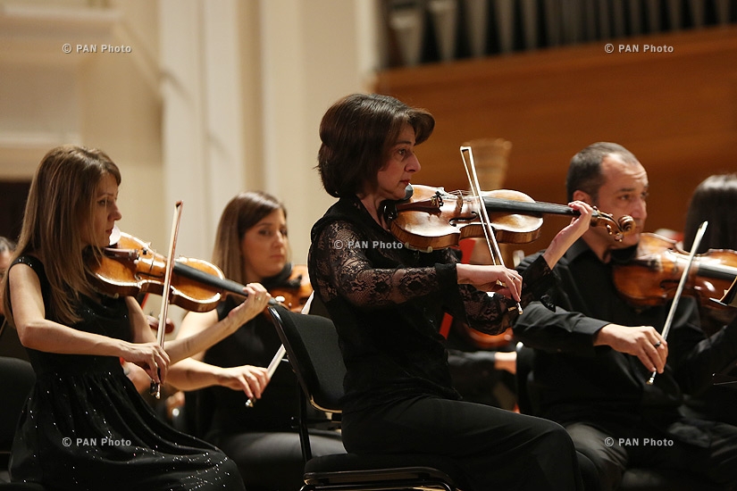 Premiere of Krzysztof Penderecki's Concerto for Flute, performed by Massimo Mercelli under the baton of Italian conductor Pier Carlo Orizio