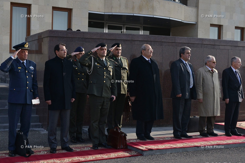 Официальная церемония приветствия Министра национальной обороны Греции Панайотиса Камменоса