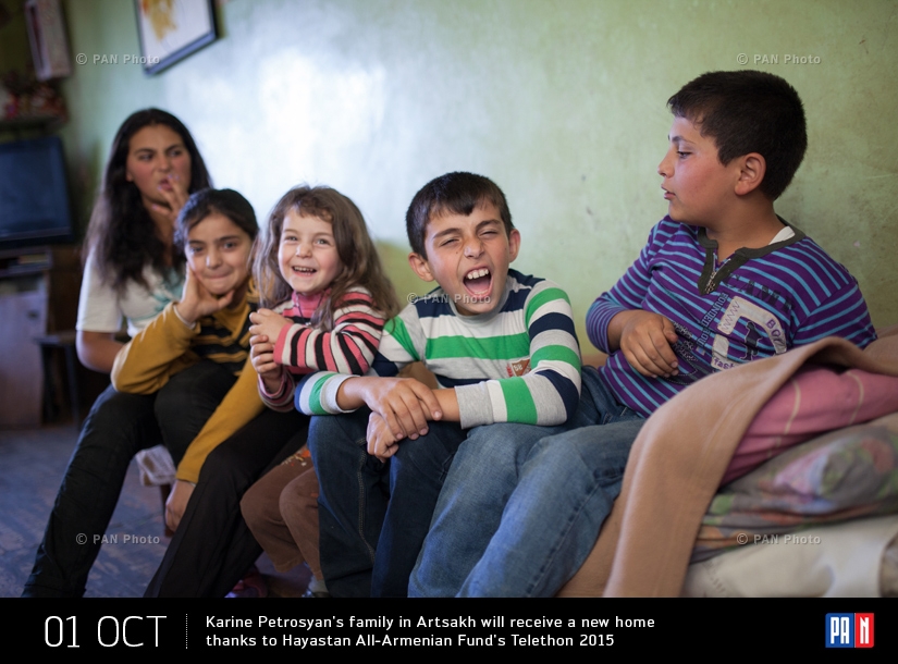 Արցախում Կարինե Պետրոսյանի ընտանիքն է, որը «Հայաստան» համահայկական հիմնադրամի «Հեռուստամարաթոն 2015»-ի շնորհիվ տուն կստանա