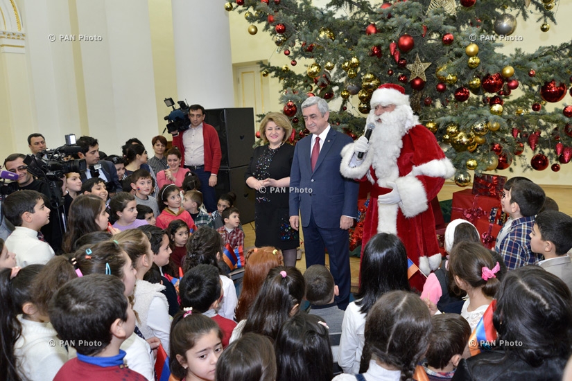 В резиденции Президента РА по случаю праздников Нового года и Рождества приняли в гости детей
