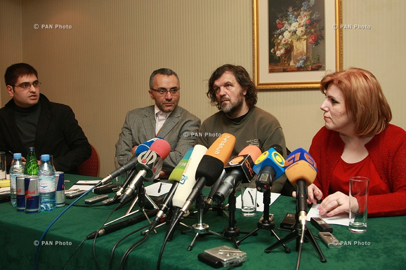 Пресс-конференция сербского режиссера и музыканта Эмира Кустурицы
