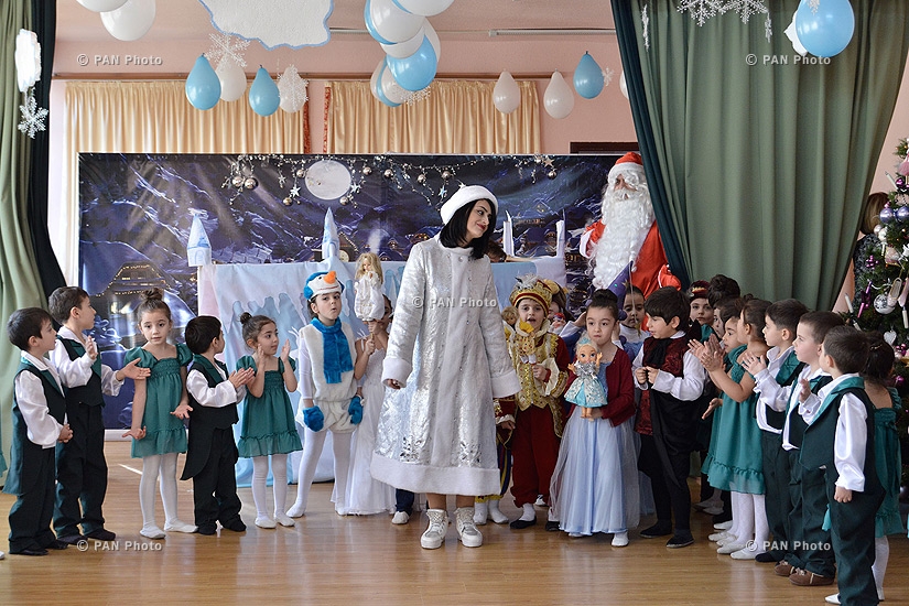 Министр образования и науки Армении Армен Ашотян посетил детский сад №38 