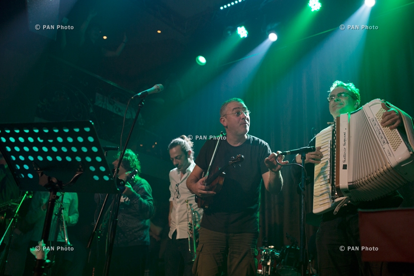 Концерт Эмира Кустурицы и группы The No Smoking Orchestra в клубе «Меццо»