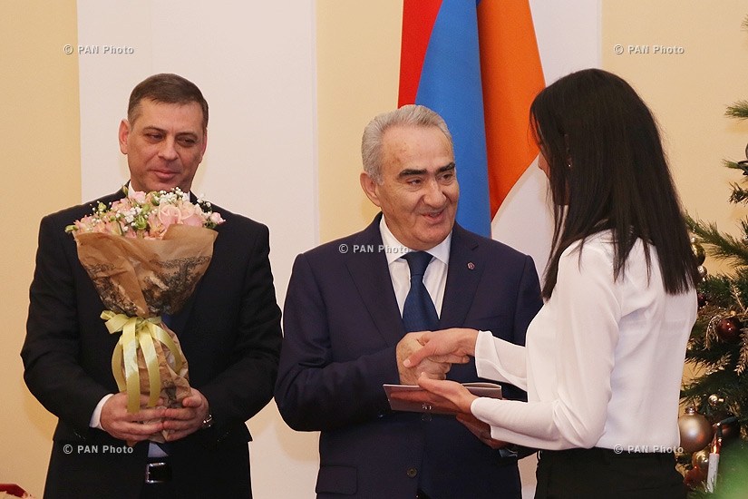 RA National Assembly President Galust Sahakyan hosts representatives of mass media on the occasion of Christmas and New Year