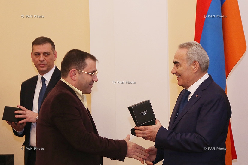 RA National Assembly President Galust Sahakyan hosts representatives of mass media on the occasion of Christmas and New Year