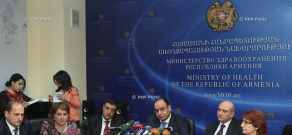 Deputy Minister of Health Vahan Poghosyan and several experts hold press conference on flu and acute respiratory infections in Armenia