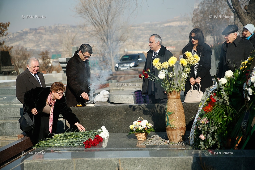 В Ереване почтили память композитора Арно Бабаджаняна