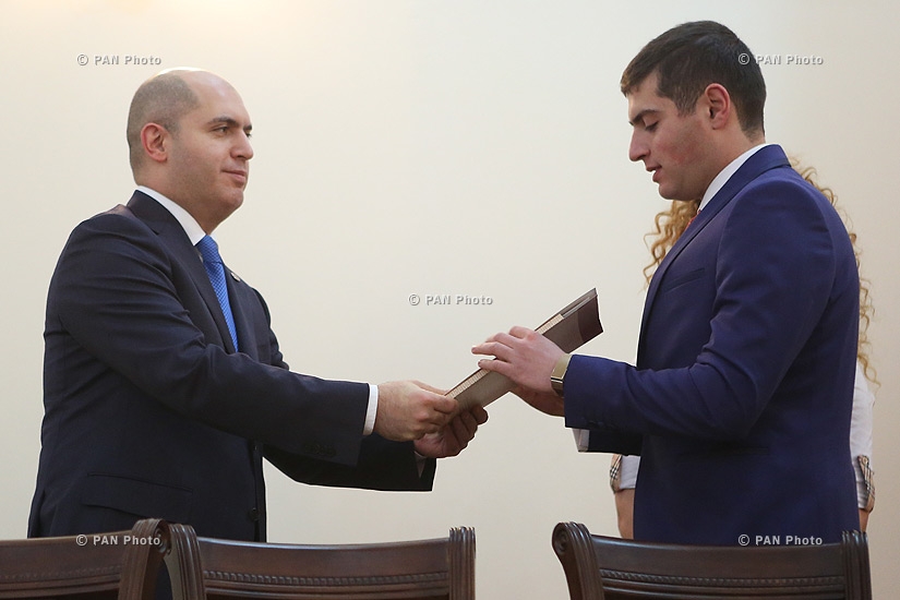 Церемония вручения именных стипендий лучшим студентам Национального политехнического университета Армении