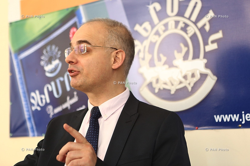 ԱԺ «Հայ ազգային կոնգրես» խմբակցության ղեկավար Լևոն Զուրաբյանի մամուլի ասուլիսը