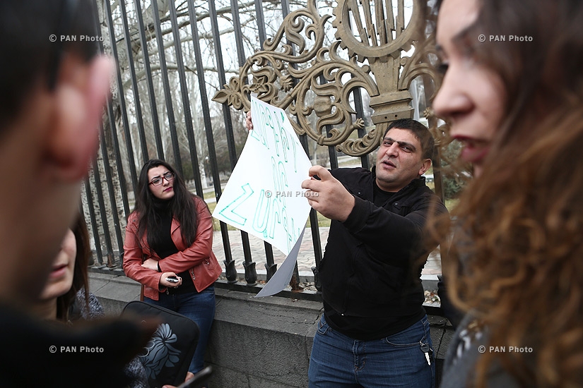 Journalists protest against Republican MP Mher Sedrakyan near the building of Armenian National Assembly