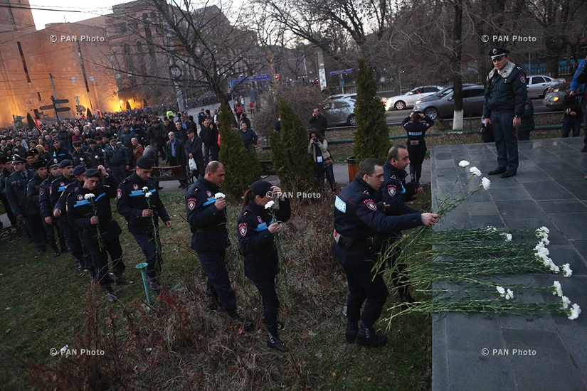 Совместное собрание-шествие 6 оппозиционных сил в память о жертвах трагических событий 1 марта 2008 