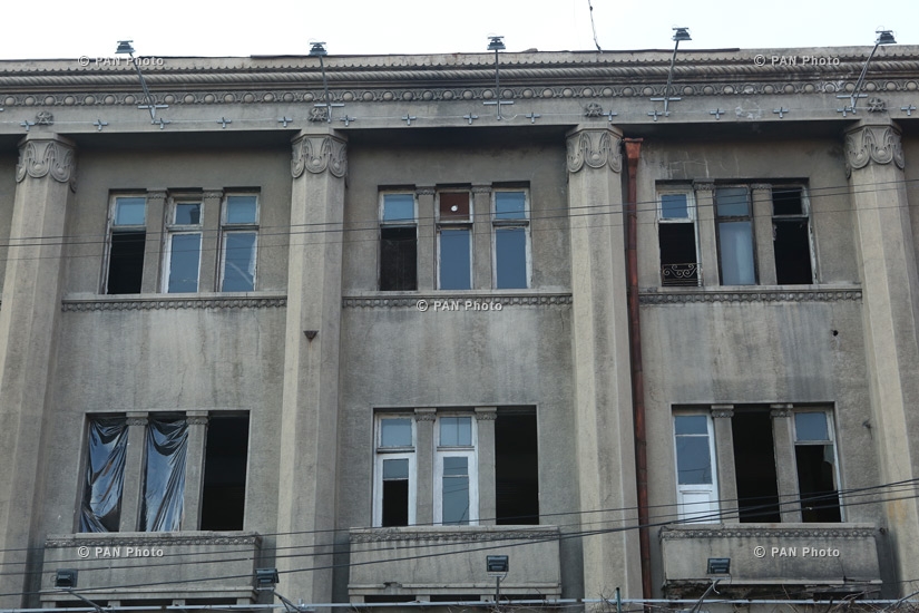 Здание пожарной части на площади Сахарова