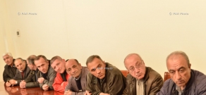 Начальник Управления по приему граждан и рассмотрению заявлений Александр Казарян встретился с таксистами