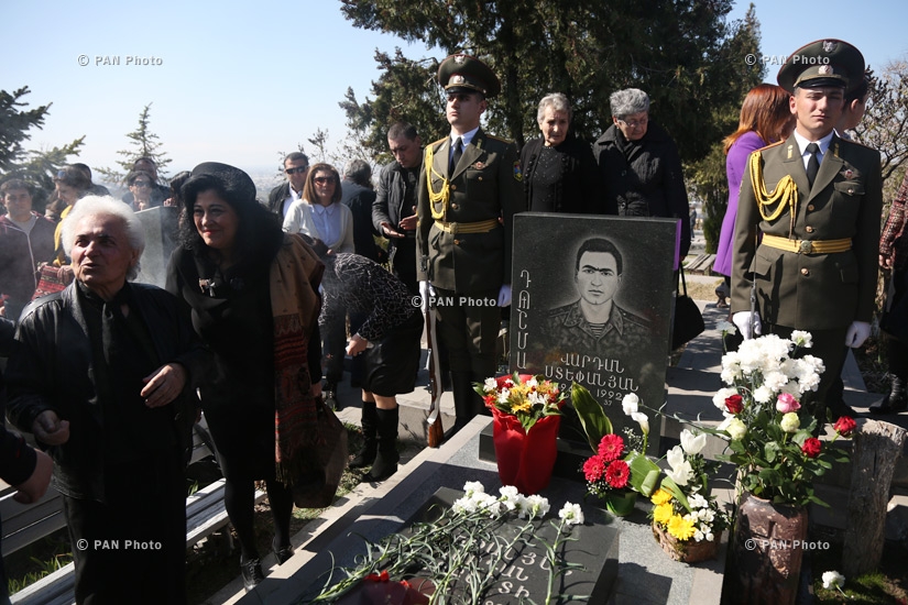 Relatives and representatives of youth organizations paid tribute to hero of Nagorno-Karabakh liberation war Dushman Vardan (Vardan Stepanyan) in Yerablur pantheon