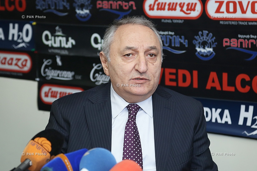 Տնտեսագետ Վարդան Բոստանջյանի և ՀՀԿ պատգամավոր Վարդան Այվազյանի մամուլի ասուլիսը