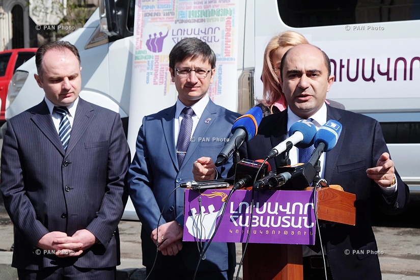 «Լուսավոր Հայաստան» կուսակցության բացօթյա մամուլի ասուլիսը