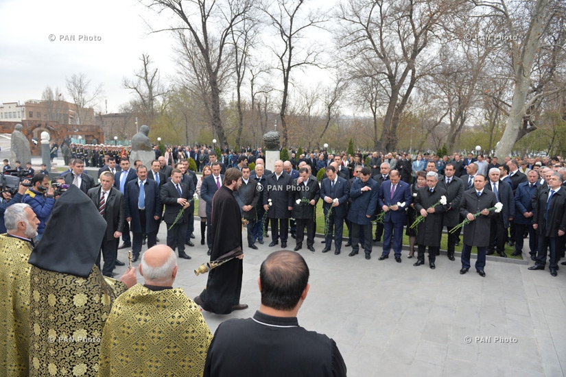Yerevan commemorates ex-PM Andranik Margaryan