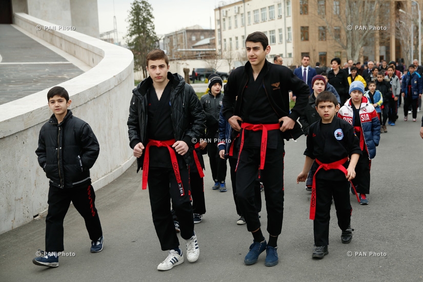 Yerevan commemorates ex-PM Andranik Margaryan