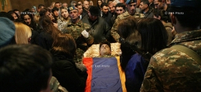 В церкви Св. Ованеса в Ереване прошла панихида по военнослужащему-контрактнику Сасуну Мкртчяну, погибшему на линии соприкосновения ВС НКР и Азербайджана