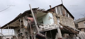 Обстрелянный азербайджанскими ВС город Мардакерт Нагорно-Карабахской Республики