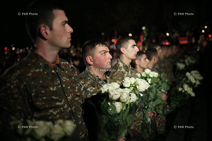  В Ереване прошел молчаливый марш в память об армянских военнослужащих, погибших в Арцахе за последние дни
