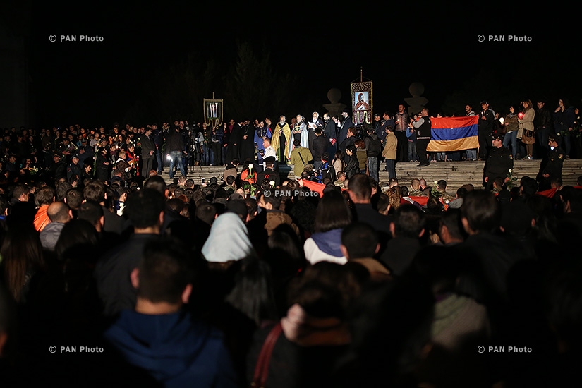  В Ереване прошел молчаливый марш в память об армянских военнослужащих, погибших в Арцахе за последние дни