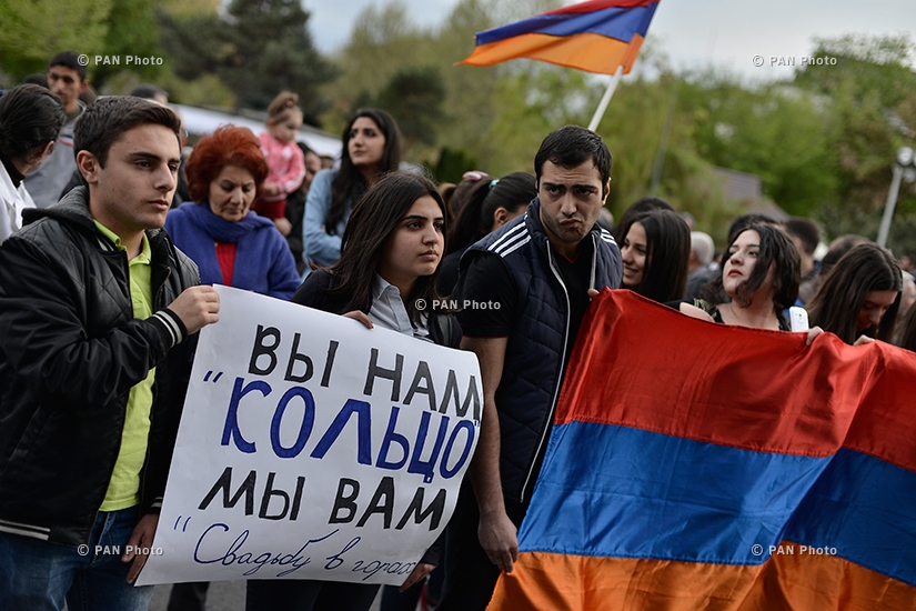 Protest march to Russian Embassy in Armenia against Russia's sale of weapons to Azerbaijan 