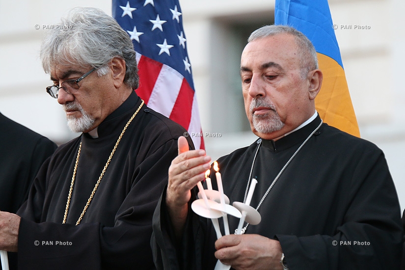  Candlelight vigil commemorating the Armenian soldiers killed in Nagorno-Karabakh is held near Los Angeles City Council