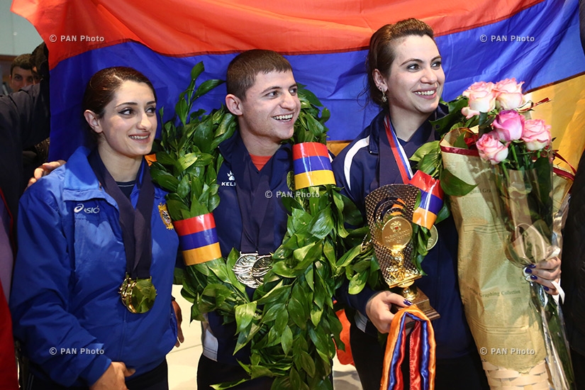 Armenian Weightlifting team arrives in Yerevan