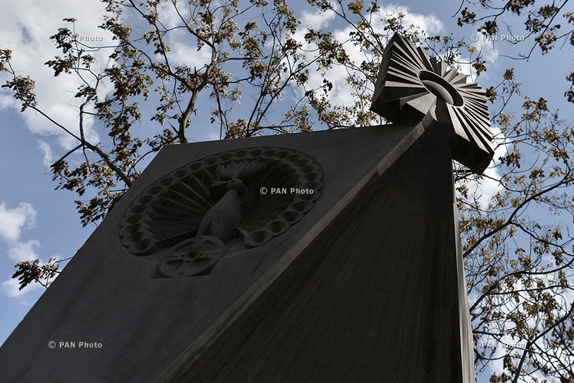 В Ереване установлен памятник жертвам геноцида езидов