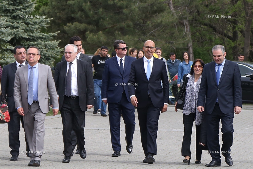 Госсекретарь Франции по европейским делам Арлем Дезир посетил Мемориальный комплекс «Цицернакаберд»