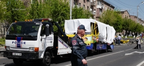  Взорвавшийся автобус на улице Алабяна в Ереване