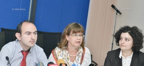 Пресс-конференция главы ереванского офиса Всемирного банка Лора Бейли