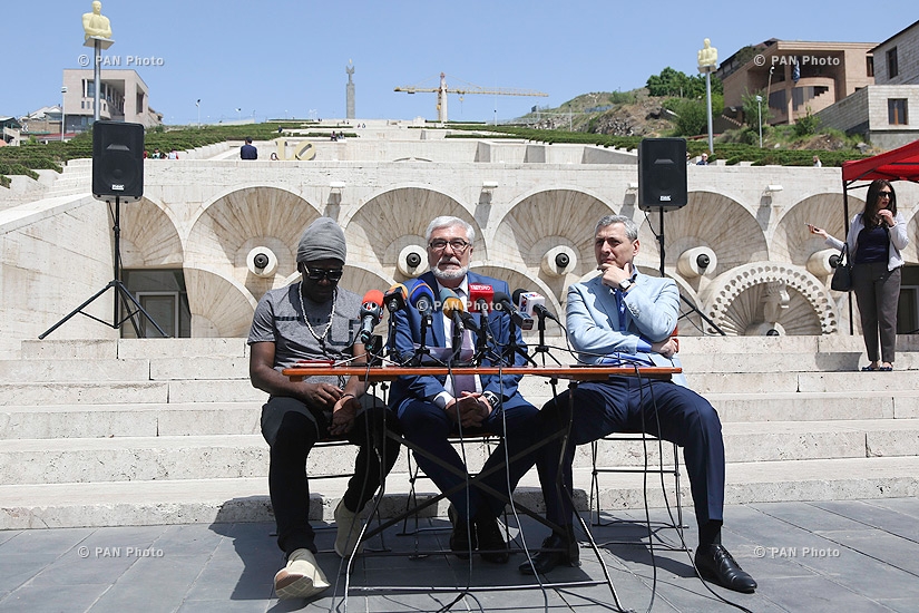 Open air press conference on International Jazz Day