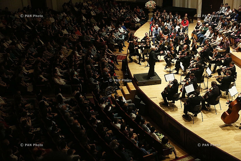 Դիրիժոր Վլադիմիր Սպիվակովի ղեկավարած «Մոսկվայի վիրտուոզներ» կամերային նվագախմբի համերգը