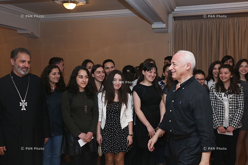 Russian conductor and violinist Vladimir Spivakov meets with Ayb High School students