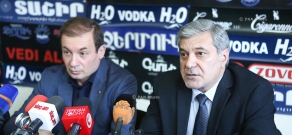 Пресс-конференция депутата от РПА Артака Давтяна и члена правления АОД Ованнеса Игитяна