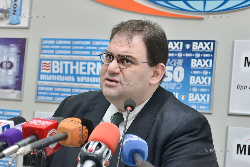 Пресс-конференция главного редактора армянской газеты «Жаманак» в Стамбуле Ара Гочуняна
