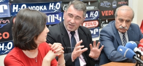 Пресс-конференция члена парламентской Республиканской партии Хосрова Арутюняна и вице-председателя партии «Наследие» Армена Мартиросяна 