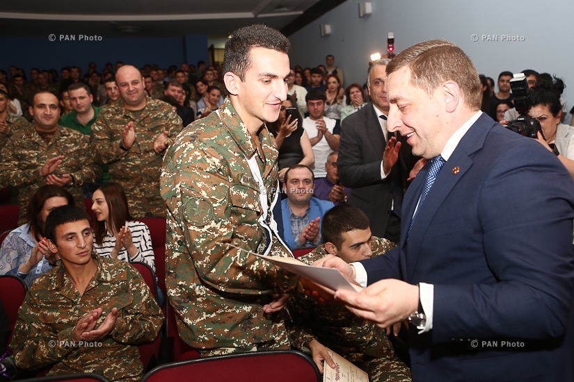 A ceremony honoring servicemen and doctors who showed courage in the armed clashes on the Karabakh-Azerbaijan contact and during the Great Patriotic War, respectively