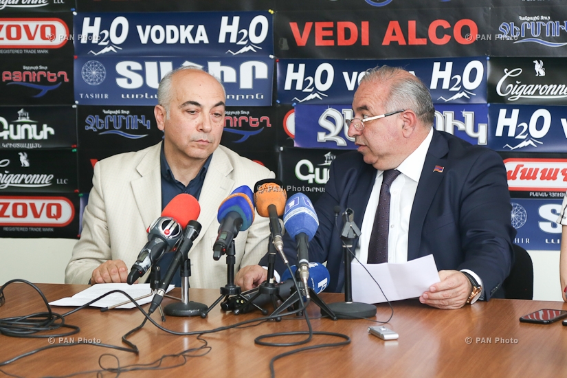 Press conference of the member of 'National Congress of Western Armenians', NA deputy Aragats Akhoyan and Doctor of Historical Sciences Vahan Melikyan 