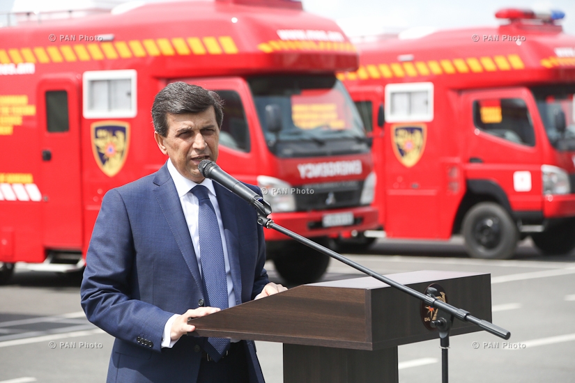 Presentation new vehicles for mible information centers by the Japanese government to Armenia's Ministry of Emergency Situations