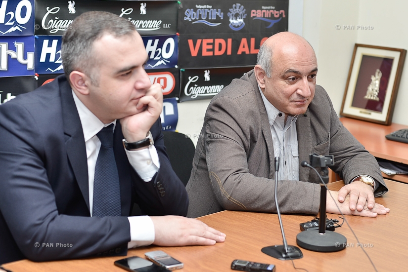 Пресс-конференция Левона Мартиросяна от РПА и председателя Ереванского пресс-клуба Бориса Навасардяна