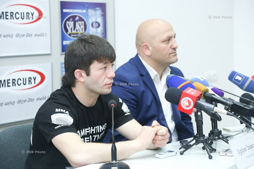 Winner of the OFS 8 international tournament Albert Ghazaryan and chairman of ArmFighting federation Hayk Ghukasyan