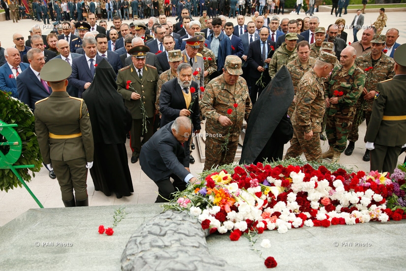 Հայրենական մեծ պատերազմում հաղթանակի, ԼՂՀ պաշտպանության բանակի կազմավորման և Շուշիի ազատագրման օրվան նվիրված միջոցառումներ Արցախում